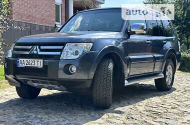 Внедорожник / Кроссовер Mitsubishi Pajero Wagon 2008 в Киеве