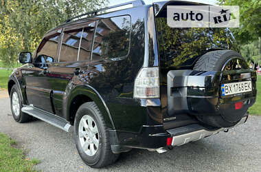 Внедорожник / Кроссовер Mitsubishi Pajero Wagon 2011 в Хмельницком