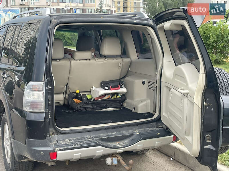 Позашляховик / Кросовер Mitsubishi Pajero Wagon 2008 в Броварах