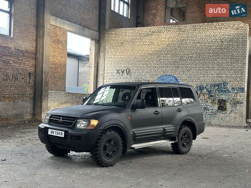 Mitsubishi Pajero Wagon 2004
