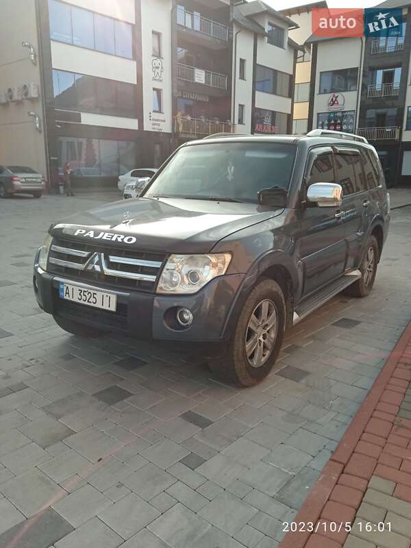 Внедорожник / Кроссовер Mitsubishi Pajero Wagon 2007 в 