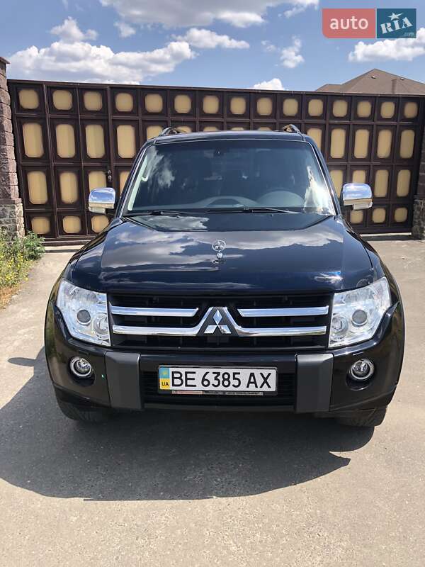 Mitsubishi Pajero Wagon 2010