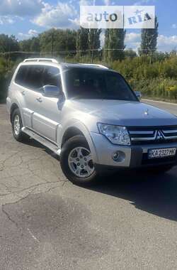 Внедорожник / Кроссовер Mitsubishi Pajero Wagon 2007 в Киеве