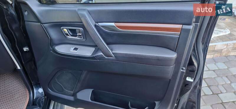 Внедорожник / Кроссовер Mitsubishi Pajero Wagon 2008 в Черновцах