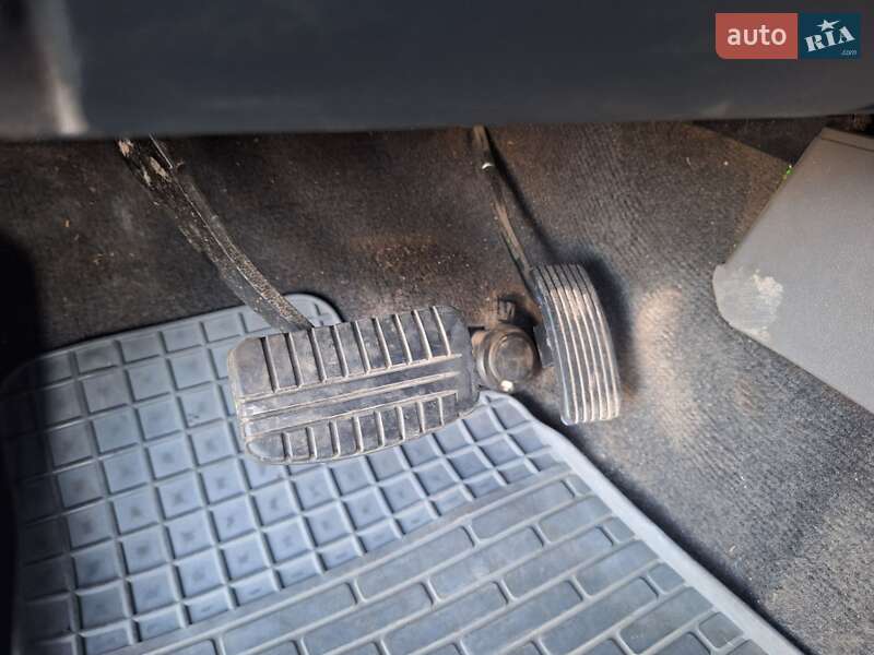 Позашляховик / Кросовер Mitsubishi Pajero Wagon 2004 в Києві