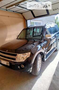 Внедорожник / Кроссовер Mitsubishi Pajero Wagon 2014 в Тернополе