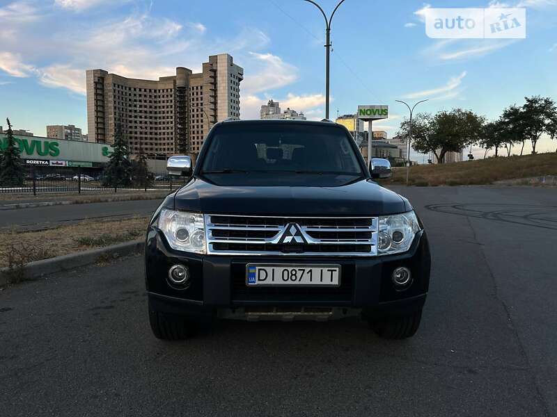 Внедорожник / Кроссовер Mitsubishi Pajero Wagon 2007 в Киеве