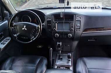 Внедорожник / Кроссовер Mitsubishi Pajero Wagon 2013 в Черновцах