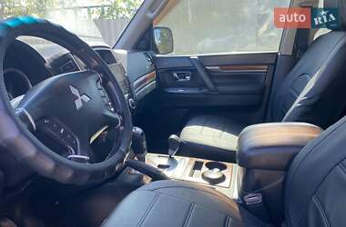 Внедорожник / Кроссовер Mitsubishi Pajero Wagon 2008 в 