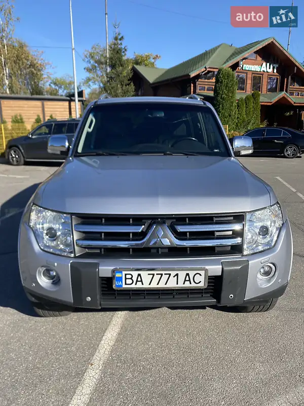 Mitsubishi Pajero Wagon 2007 VIN JMYLYV97W7J719670 фото оголошення 8 з 43