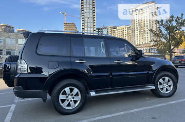 Внедорожник / Кроссовер Mitsubishi Pajero Wagon 2008 в Киеве