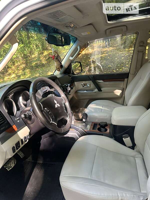 Внедорожник / Кроссовер Mitsubishi Pajero Wagon 2008 в Черновцах