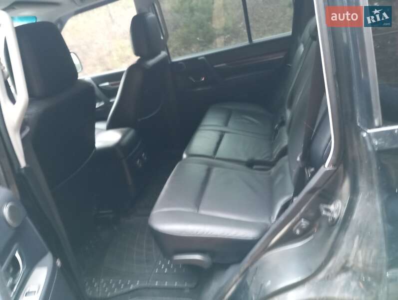 Внедорожник / Кроссовер Mitsubishi Pajero Wagon 2008 в Вараше фото 8 Внедорожник / Кроссовер Mitsubishi Pajero Wagon 2008 в Вараше