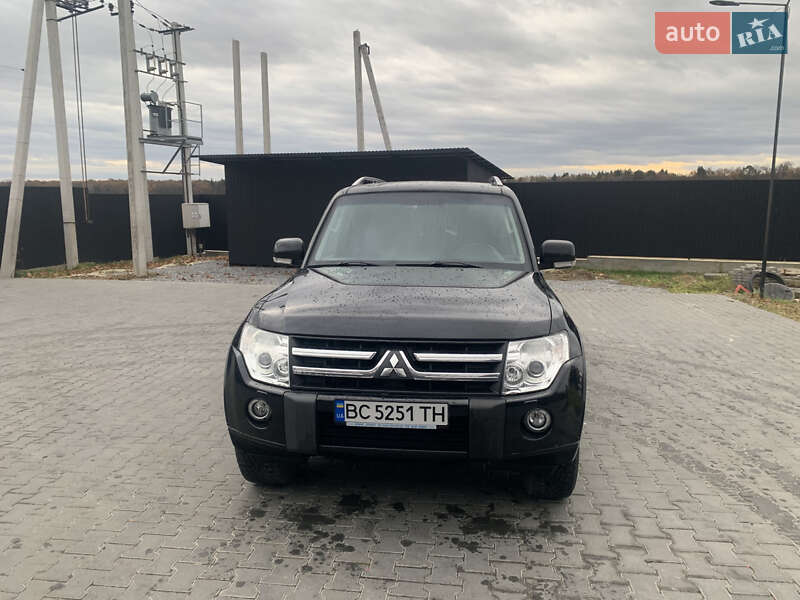 Внедорожник / Кроссовер Mitsubishi Pajero Wagon 2011 в Львове