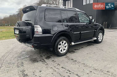 Позашляховик / Кросовер Mitsubishi Pajero Wagon 2011 в Львові