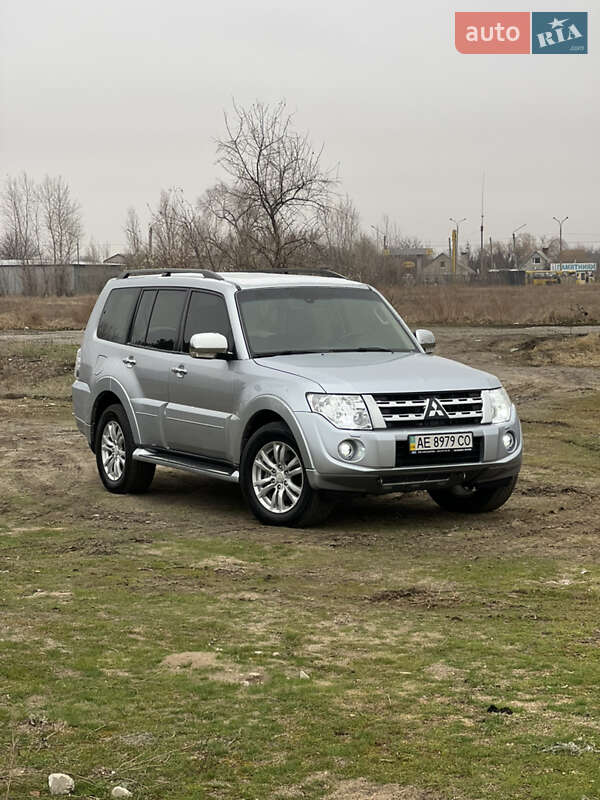 Позашляховик / Кросовер Mitsubishi Pajero Wagon 2014 в Павлограді