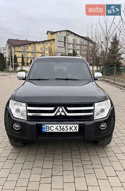 Позашляховик / Кросовер Mitsubishi Pajero Wagon 2011 в Львові