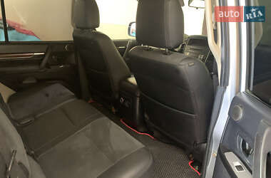 Внедорожник / Кроссовер Mitsubishi Pajero Wagon 2013 в 