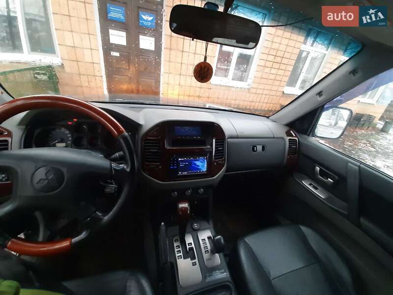Внедорожник / Кроссовер Mitsubishi Pajero Wagon 2006 в Киеве