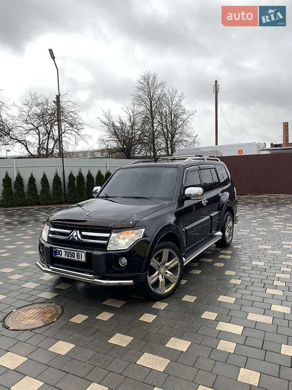 Mitsubishi Pajero Wagon 2008