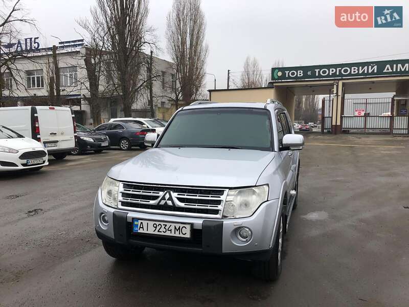 Позашляховик / Кросовер Mitsubishi Pajero Wagon 2006 в Києві