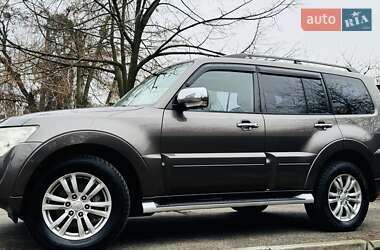 Внедорожник / Кроссовер Mitsubishi Pajero Wagon 2011 в Киеве