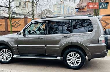 Позашляховик / Кросовер Mitsubishi Pajero Wagon 2011 в Києві