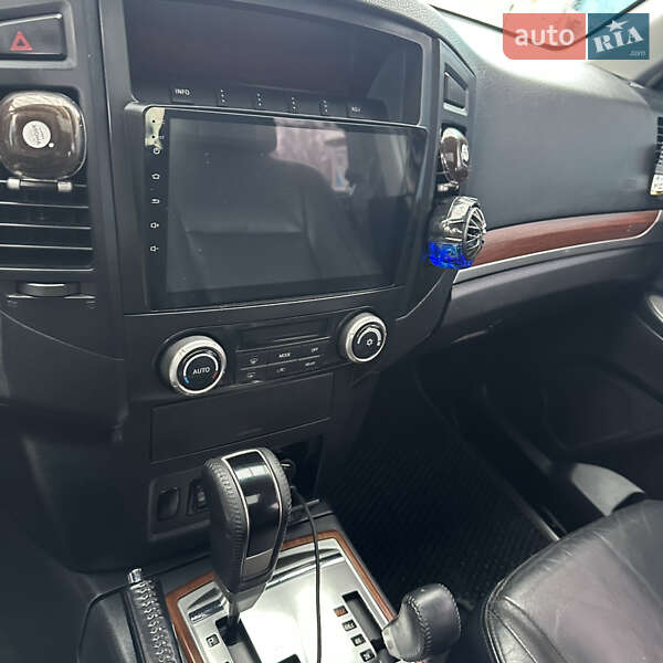 Внедорожник / Кроссовер Mitsubishi Pajero Wagon 2008 в Киеве