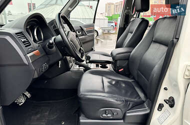 Внедорожник / Кроссовер Mitsubishi Pajero Wagon 2011 в 