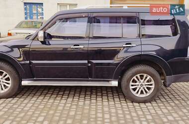 Внедорожник / Кроссовер Mitsubishi Pajero Wagon 2008 в 