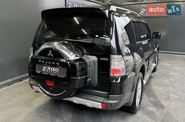 Позашляховик / Кросовер Mitsubishi Pajero Wagon 2009 в Києві