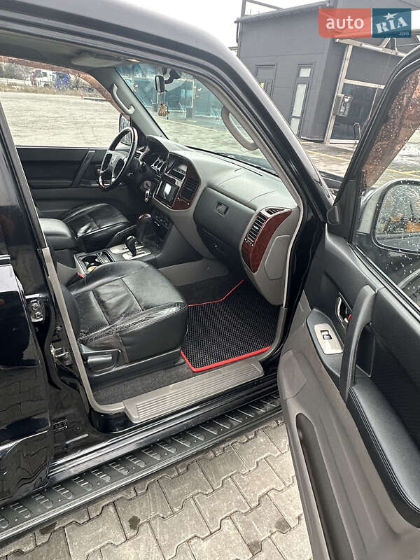 Внедорожник / Кроссовер Mitsubishi Pajero Wagon 2004 в Николаеве