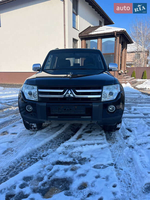 Внедорожник / Кроссовер Mitsubishi Pajero Wagon 2008 в 