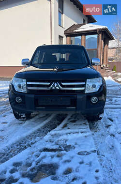 Внедорожник / Кроссовер Mitsubishi Pajero Wagon 2008 в 