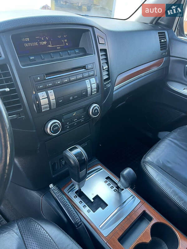 Позашляховик / Кросовер Mitsubishi Pajero Wagon 2008 в Магдалинівці