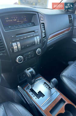 Внедорожник / Кроссовер Mitsubishi Pajero Wagon 2008 в 