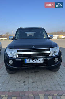 Внедорожник / Кроссовер Mitsubishi Pajero Wagon 2014 в Снятине