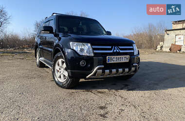 Внедорожник / Кроссовер Mitsubishi Pajero Wagon 2007 в Новояворовске