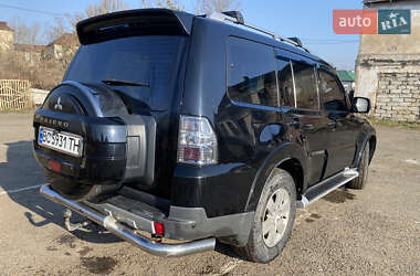 Внедорожник / Кроссовер Mitsubishi Pajero Wagon 2007 в Новояворовске