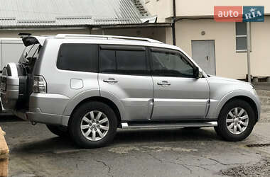 Внедорожник / Кроссовер Mitsubishi Pajero Wagon 2011 в Хмельницком