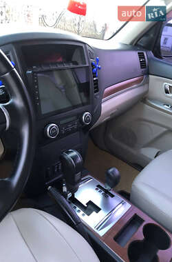 Позашляховик / Кросовер Mitsubishi Pajero Wagon 2007 в 