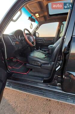Внедорожник / Кроссовер Mitsubishi Pajero Wagon 2008 в 