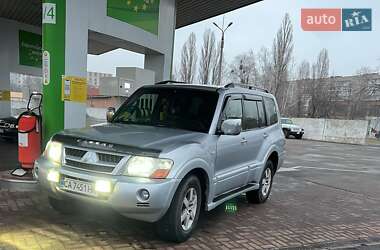 Внедорожник / Кроссовер Mitsubishi Pajero Wagon 2006 в 