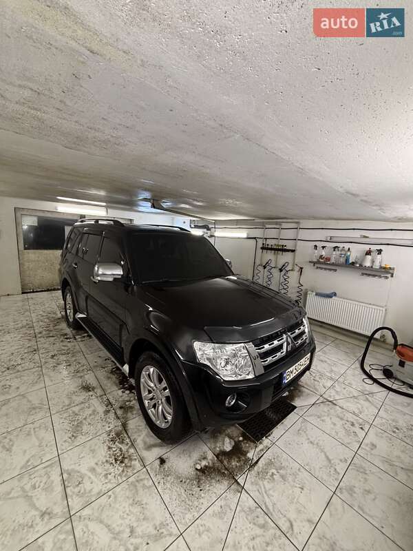 Внедорожник / Кроссовер Mitsubishi Pajero Wagon 2014 в Харькове