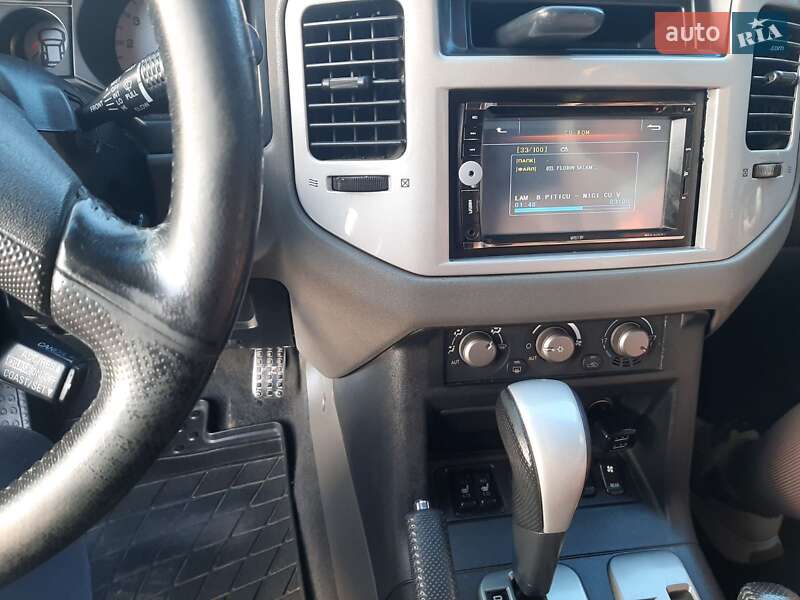 Внедорожник / Кроссовер Mitsubishi Pajero Wagon 2006 в Черновцах