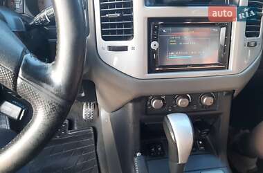 Внедорожник / Кроссовер Mitsubishi Pajero Wagon 2006 в 