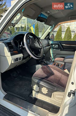 Внедорожник / Кроссовер Mitsubishi Pajero Wagon 2007 в 