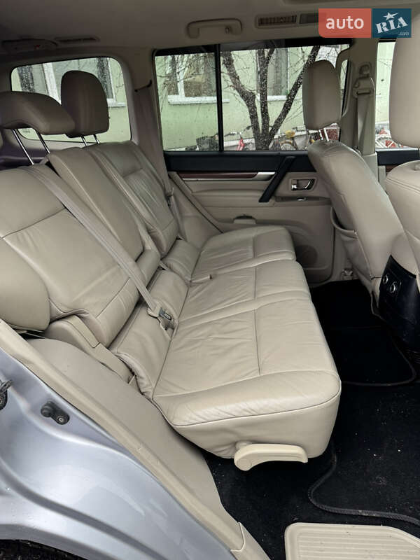 Внедорожник / Кроссовер Mitsubishi Pajero Wagon 2007 в Новой Басане