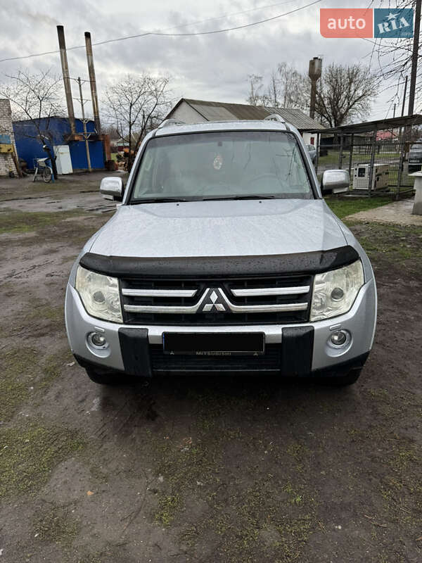 Внедорожник / Кроссовер Mitsubishi Pajero Wagon 2007 в Новой Басане