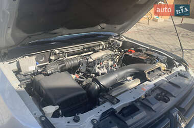 Внедорожник / Кроссовер Mitsubishi Pajero Wagon 2013 в 